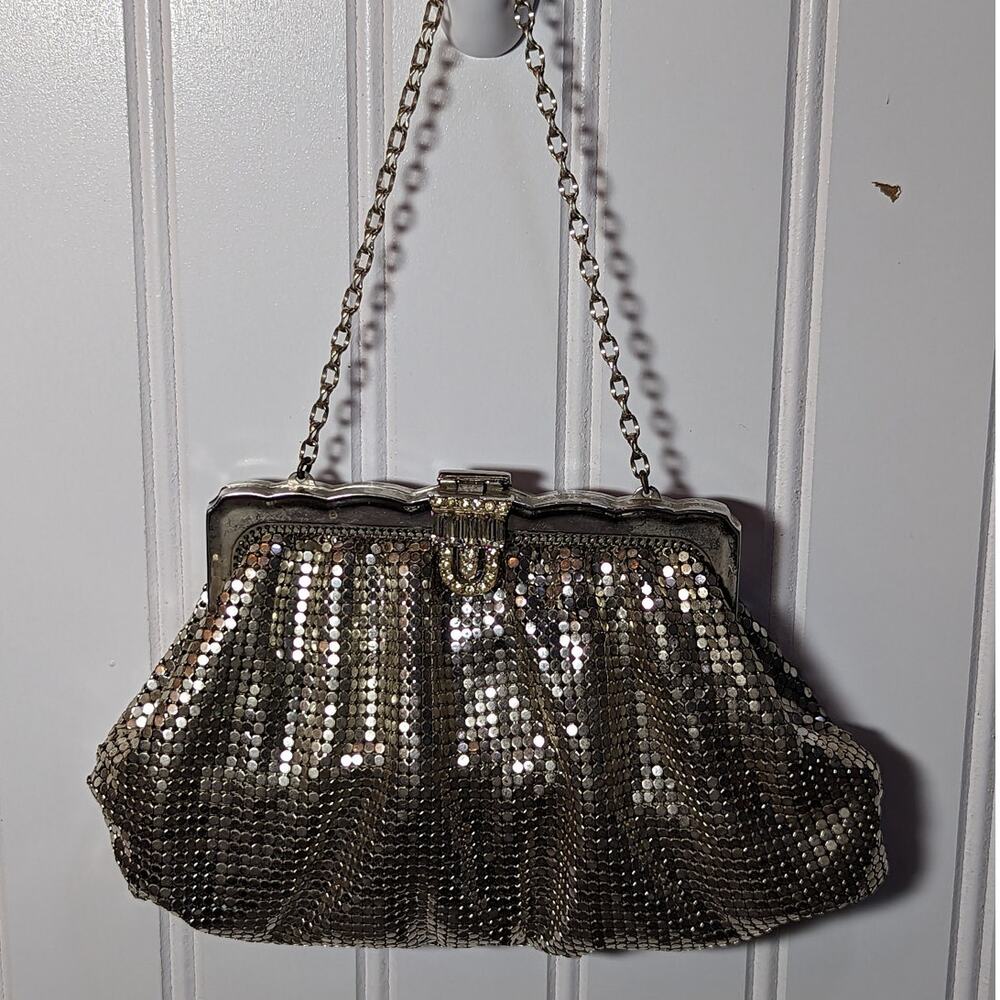 Vintage Silvertone Mesh Satin Lined Formal Clutch Bag